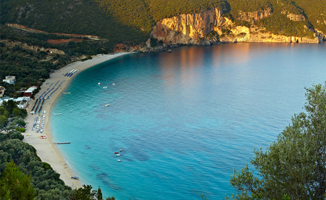 A beautiful beach in Lichnos