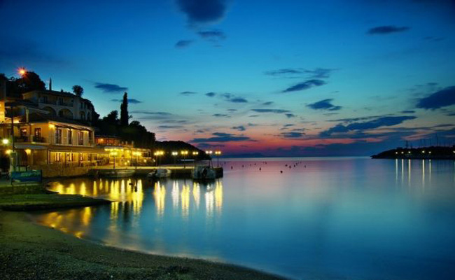 Night view of Syvota port